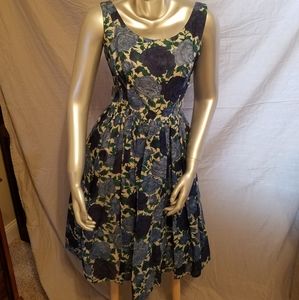Vintage Sleeveless linen/cotton Blue Floral Dress